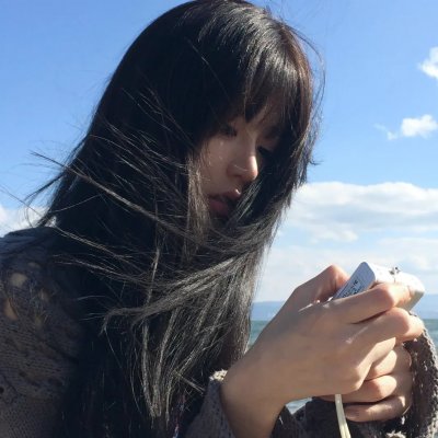 《在池中》海报